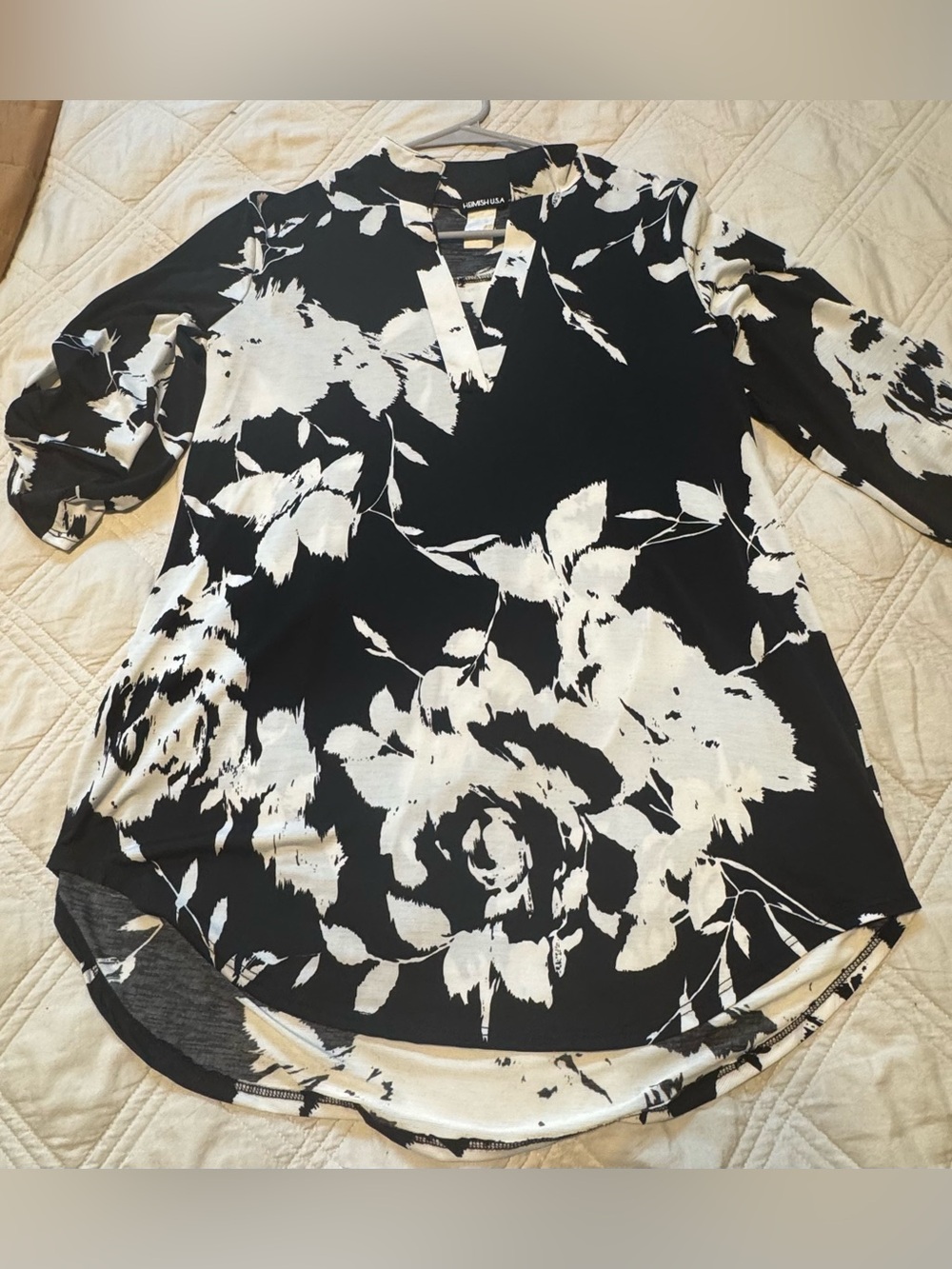 Very nice HEIMISH USA Black and White Floral Tunic